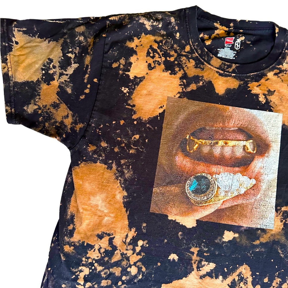 acid wash “blueprint” nail design graphic tee by TheEditorialNail (L)